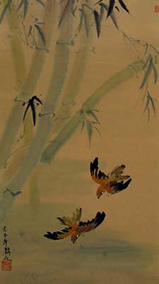 Birds are flying around Bamboo